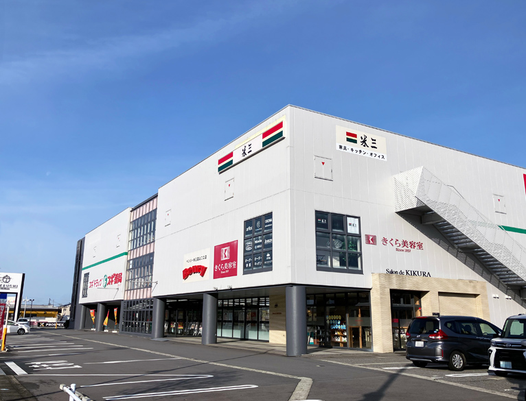 米三　富山店